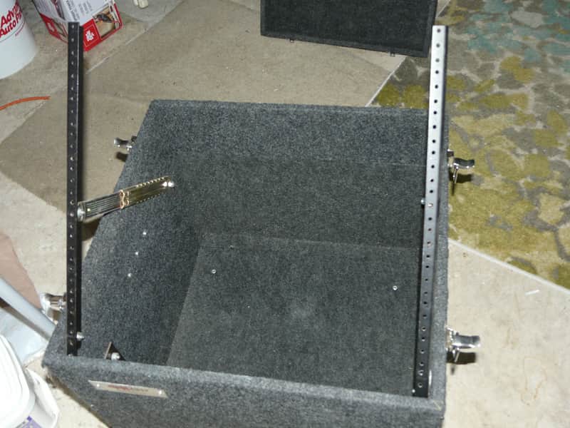 Raxxess RAXXESS 19" Rack Case Gig Rig For Mixer Plus 6 Spaces Accessories Rack System