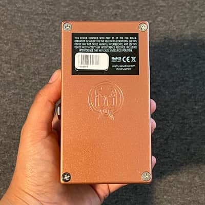 Walrus Audio Monument Harmonic Tap Tremolo V2 2018 - Present - Coral / Black image 3