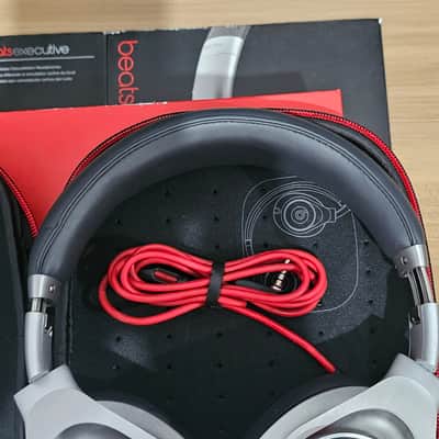 Beats by Dre Executive 2010-2025 - Silver/Red image 7