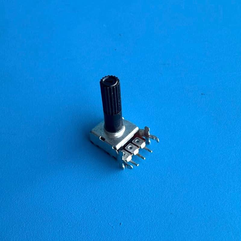 Fender Frontman 15R (PR493) Guitar Amp Part: Potentiometer B50K Pot [Knurled] image 1