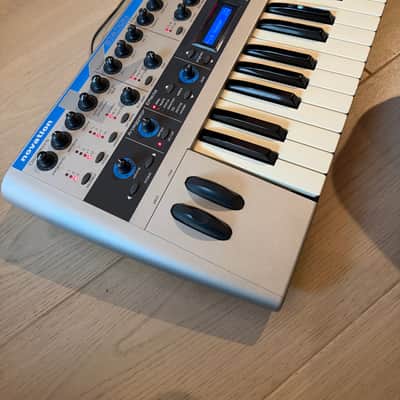 Novation K Station 25-Key 8-Voice Synthesizer 2001 - Silver