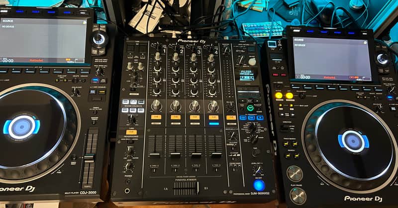 Pioneer cdj 3000 (x2) + djm 900 nexus 2 image 1
