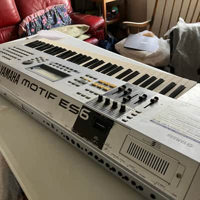 Yamaha Motif ES 6 Production Synthesizer 2000s - Gray