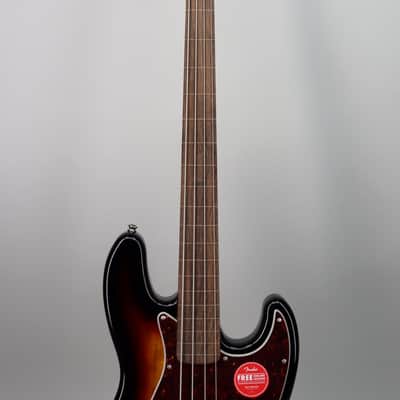 Squier Classic Vibe '60s Jazz Bass  Fretless 3-Color Sunburst image 3