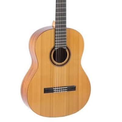 Admira Granada 3/4 Classical Guitar – Solid Cedar Top, Mahogany Back & Sides – Student Series image 4