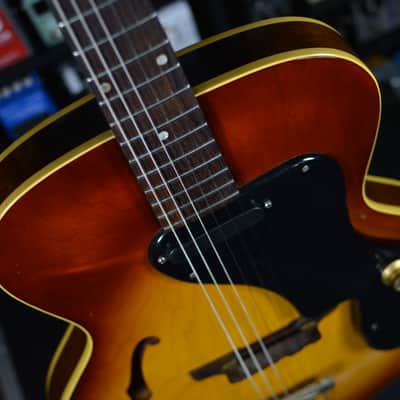 Gibson ES-120T 1964 - Sunburst image 9