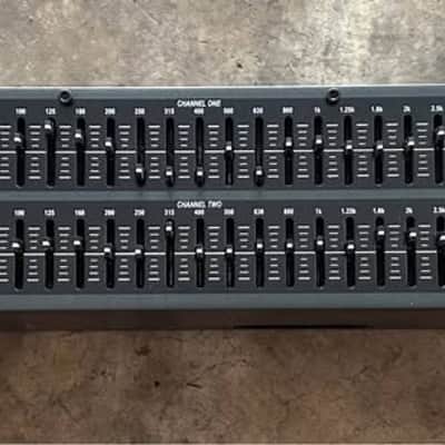 dbx 231 Dual Channel 31-Band EQ 2000s - Black image 2