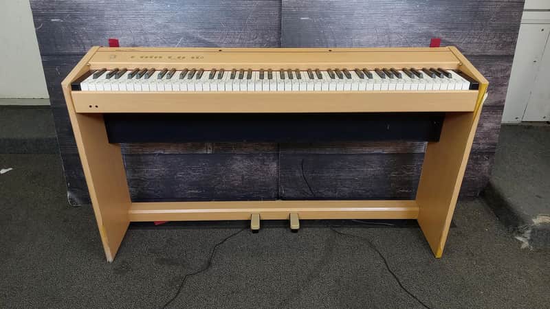 Roland F-100 Stage Piano (Queens, NY) | Reverb