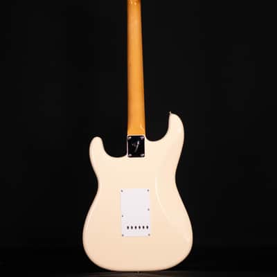 Fender Vintera III Late '60s Stratocaster, Maple FB, Olympic White image 7