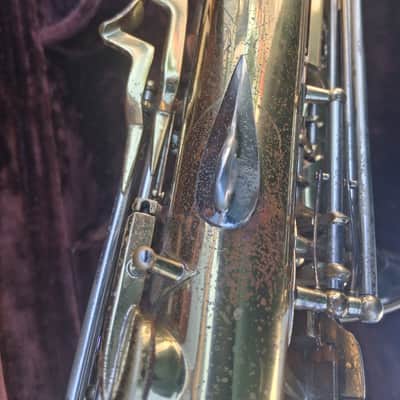Buescher 400 top hat and cane alto saxophone 1955 - Lacquer image 12