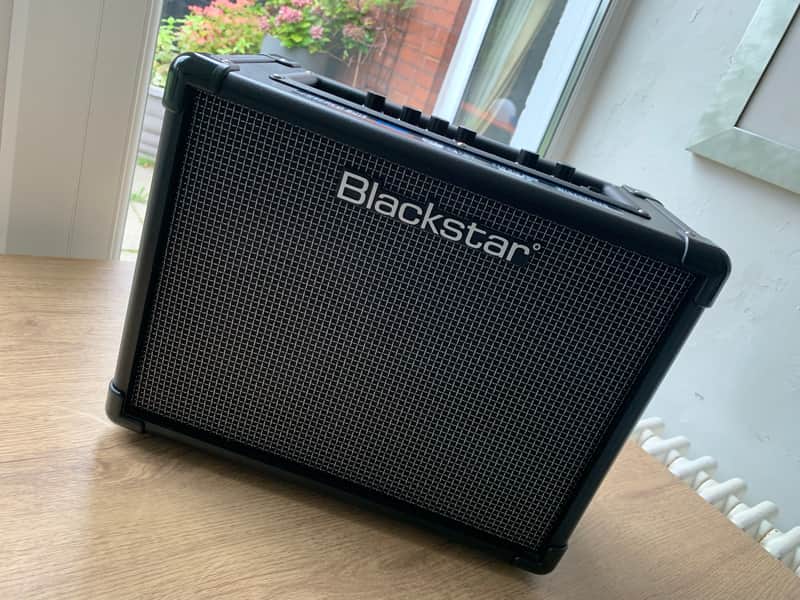 Blackstar ID:CORE 20 V3 Stereo 20-Watt 2x5" Digital Modeling Guitar Combo