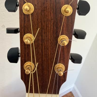 Lowden O22c 2009 - cedar image 10