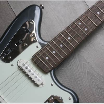 SQUIER "Classic Vibe '60s Jaguar, Charcoal Frost Metallic, Indian Laurel" LIMITED image 3