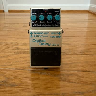 Boss DD-5 Digital Delay Guitar Effects Pedal image 5