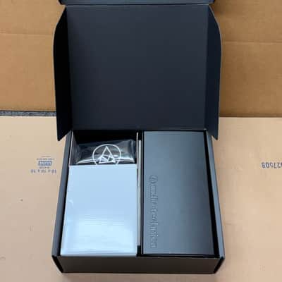 Audio-Technica AT4033a Cardioid Condenser Microphone image 11