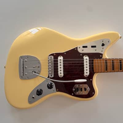 Fender Vintera II '70s Jaguar with Maple Fretboard 2023 - Present - Vintage White image 1