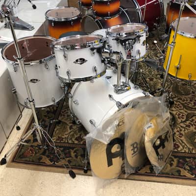 Pearl Export Drum Set Pure White 5pc 20€ Drum Kit with Meinl HCS Cymbals and Throne image 1