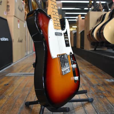 Fender Vintera III Mid '60s Telecaster 3-Color Sunburst w/Padded Gig Bag image 2