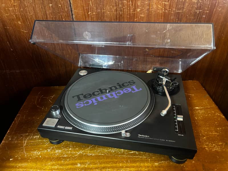 Technics SL-1200MK3 Black color Analog DJ Turntable #1 Technics SL-1200MK3 Black color Analog DJ Turntable #1