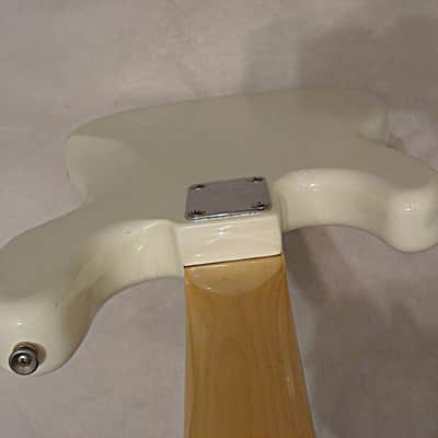 Vintage 1980's Bradley P bass 4 string Electric Bass Guitar made in Japan  Gloss White image 8