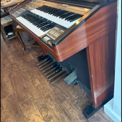 Yamaha Electone MC 600 1985 - Wood grain finish image 2