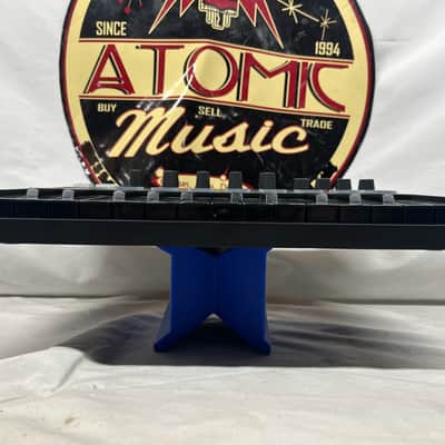 Arturia Minilab 3 Universal MIDI Controller with Box image 3