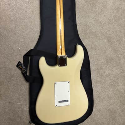 Fender Stratocaster FSR Blonde White 2013 MIM image 5