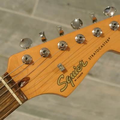 Squier Classic Vibe 60's Stratocaster - Candy Apple Red- With Gig Bag image 10