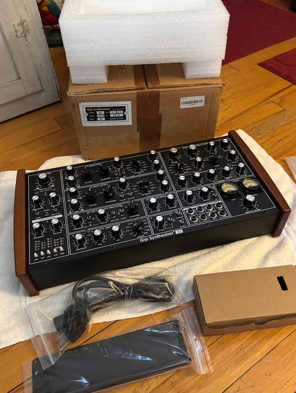 Grp Synthesizer A2 Analog Synthesizer Bild 1