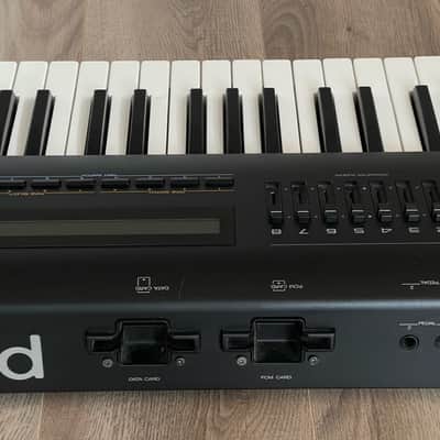 Roland JV-80 61-Key Multi-Timbral Synthesizer /192 Patches (64 user), 48 Performances (16 user) image 20