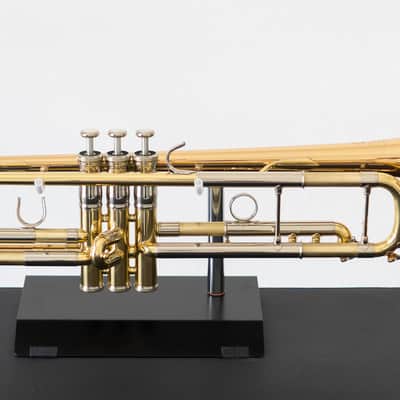 Yamaha YTR-8335IIG Xeno Bb Trumpet with Gold Brass Bell (SN 5731xx) image 4