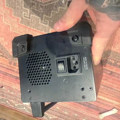 Mackie DL16S with Swanflight case image 7