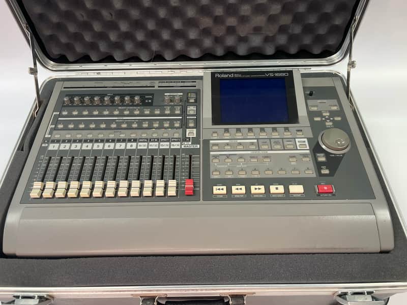 Roland VS-1680 24-Bit Digital Studio Workstation