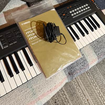 Yamaha MX49 Synthesizer 2016 black W gig bag image 5