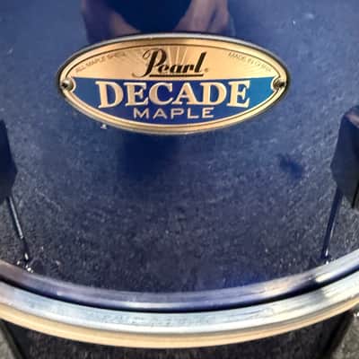 Pearl Decade Maple 18" x 14" Bass Drum Gloss Deep Blue (#216) - Brand New w/ Muffling Pillow image 2