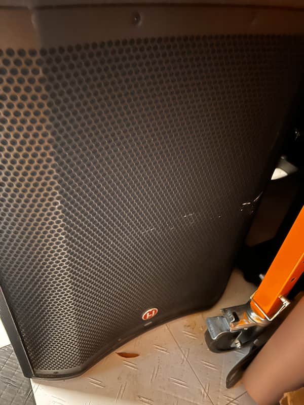 Harbinger V2318S VaRi Active PA Speaker 2010s - Black image 1