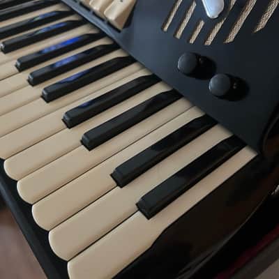 Sonola AA7 full size bass accordion with case fantastic shape image 9