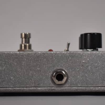 Electro-Harmonix Stereo Pulsar Analog Tremolo Pedal image 7
