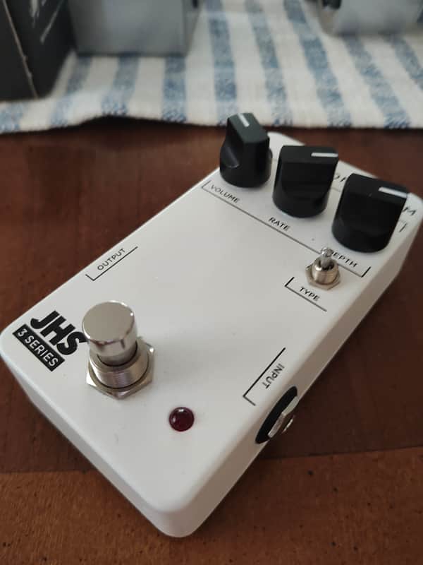 JHS 3 Series Harmonic Trem