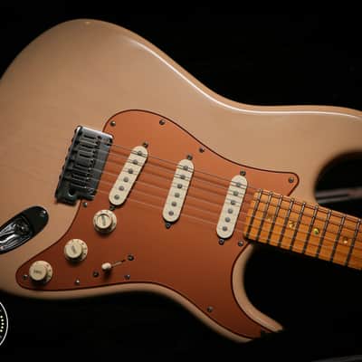 2009 Fender American Deluxe Stratocaster S1 Honey Blonde image 3