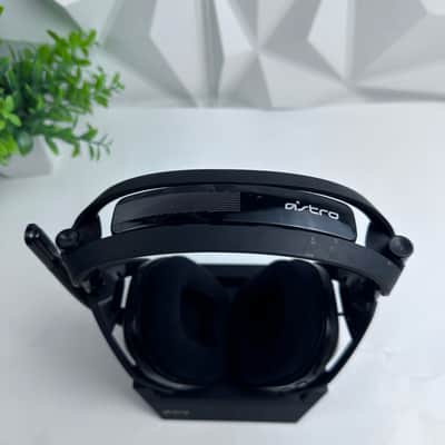 Astro A50 Gen 4 Wireless Gaming Headset with Base Station Black FOR PC PS4 PS5 image 3