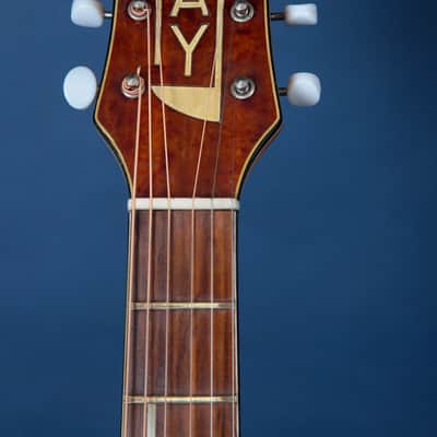 Kay K-46 / 1947-1951 / Carved Top, Bowed Neck image 3