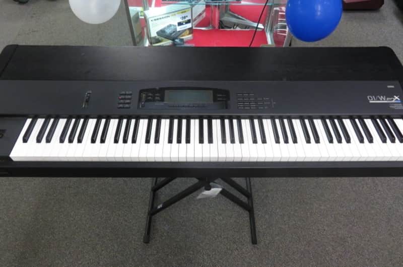 キーボード　KORG 01/W ProX　88鍵　PM 15 Used Korg 01/W PRO X 88 KEY 88-Key Synthesizer 88-key