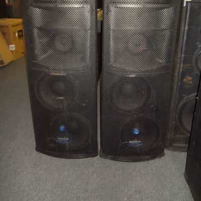 Mackie SA-1232 Tri-Amplified Active Sound Reinforced Dual 12" Speakers Black image 1