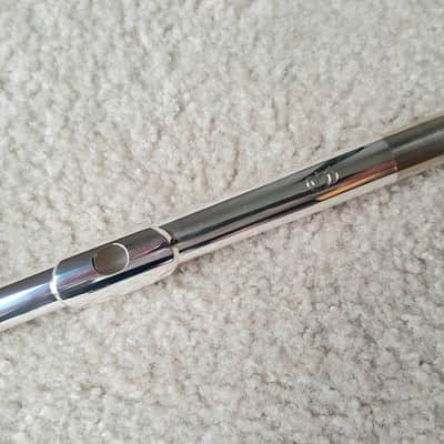 New premium flute from Simone Ginanneschi, flute maker in Italy. Open holes, pointed keys, split E. image 3