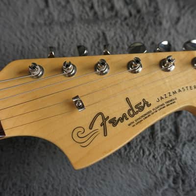 Fender Traditional II 60s Jazzmaster 2022 - 3-Color Sunburst - Japan image 10