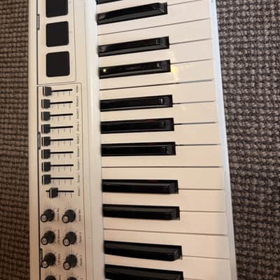 Arturia Analog Laboratory Experience 49-Key Keyboard Controller 2010 - 2014 - White image 5