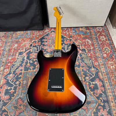 Fender USA Professional Classic Stratocaster 3 Tone Sunburst - 2025 image 10