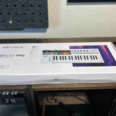 Arturia KeyStep Pro 37-Key MIDI Controller 2020 - Present White image 10