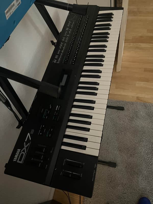 Yamaha DX7 Stereo Version 1980s image 1